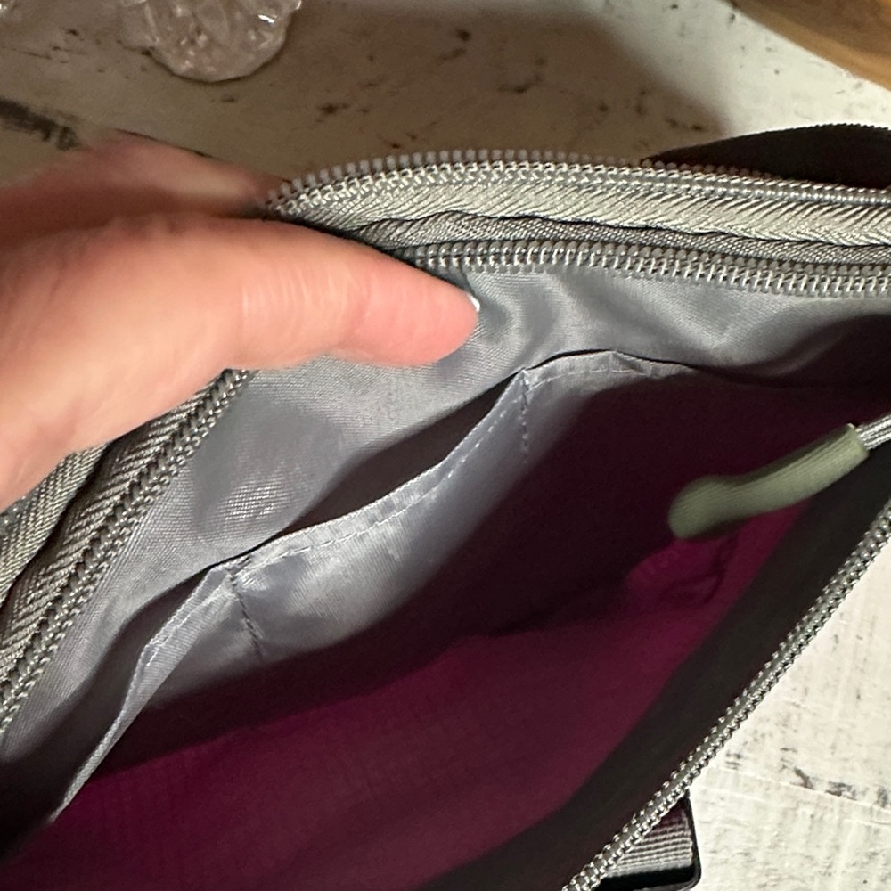 Travelon Waist Pack - Picture 5 of 6